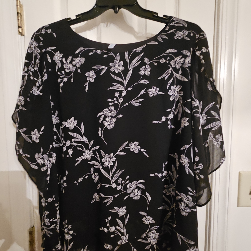 Floral Black and White Blouse